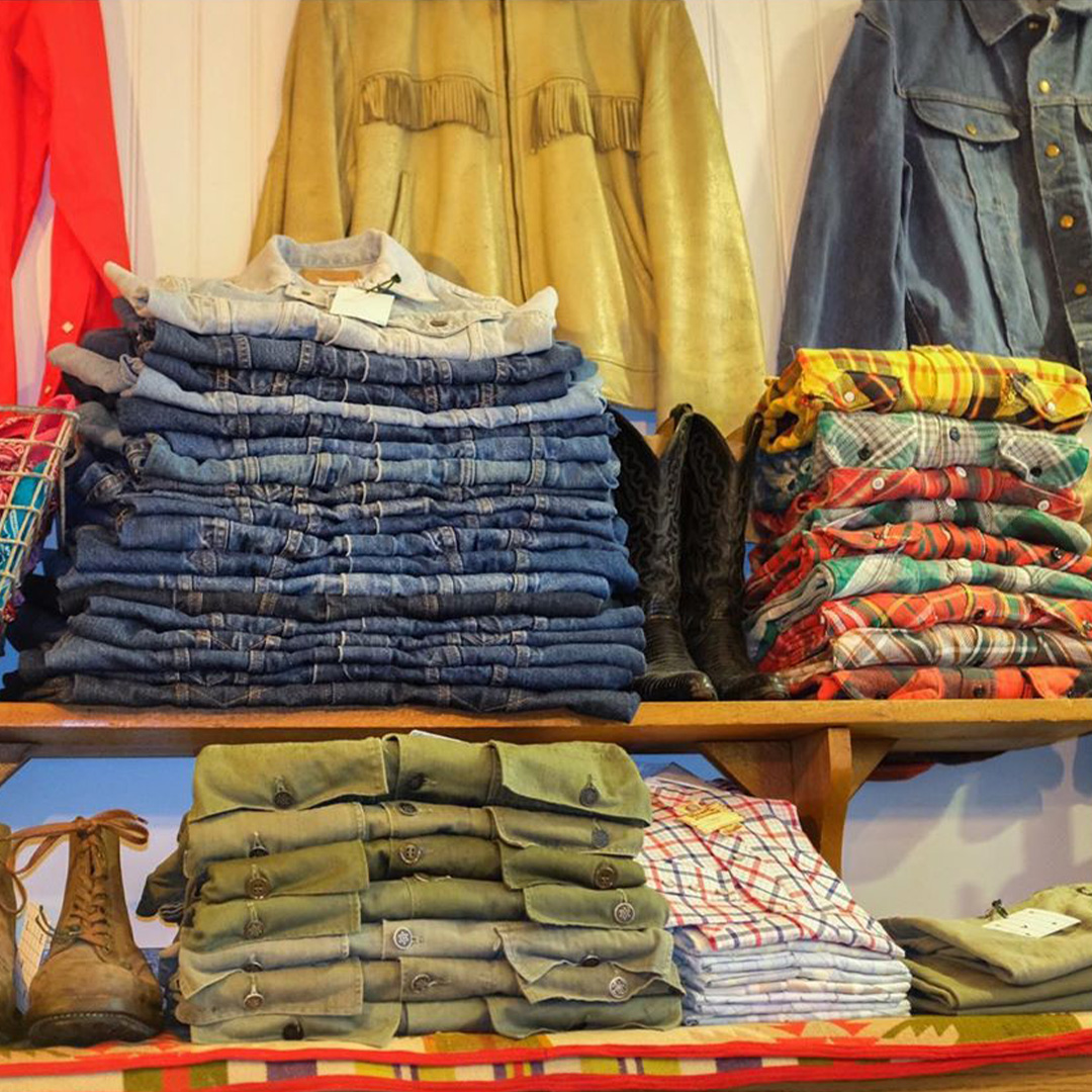 valiere-cortez-paris-16-boutique-vintage-le-vif-Instagram-LeVif