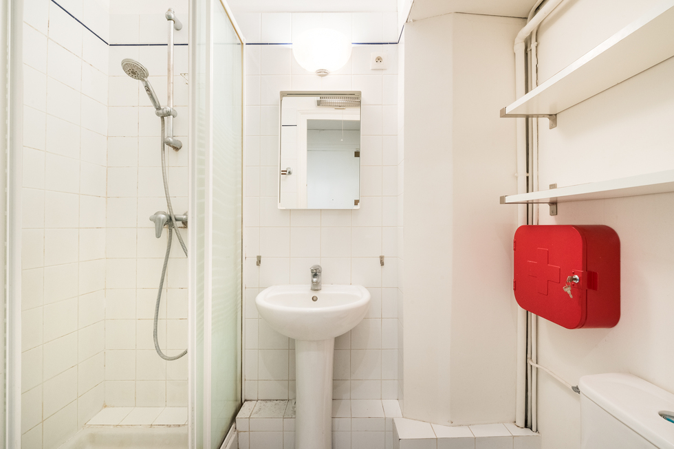 valiere-cortez-vente-appartement-lamarck-paris-18-salle-deau