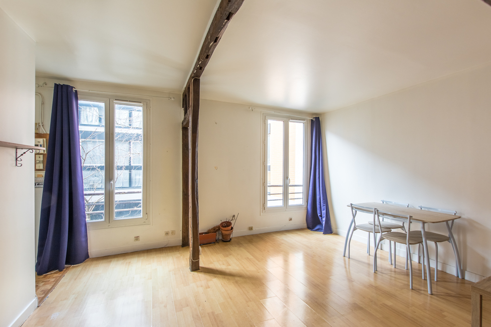 valiere-cortez-vente-studio-belleville-chambre-2