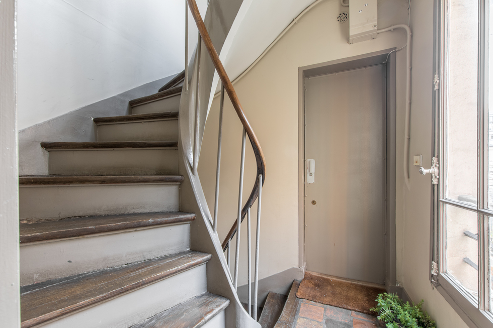 valiere-cortez-vente-studio-belleville-parties-communes