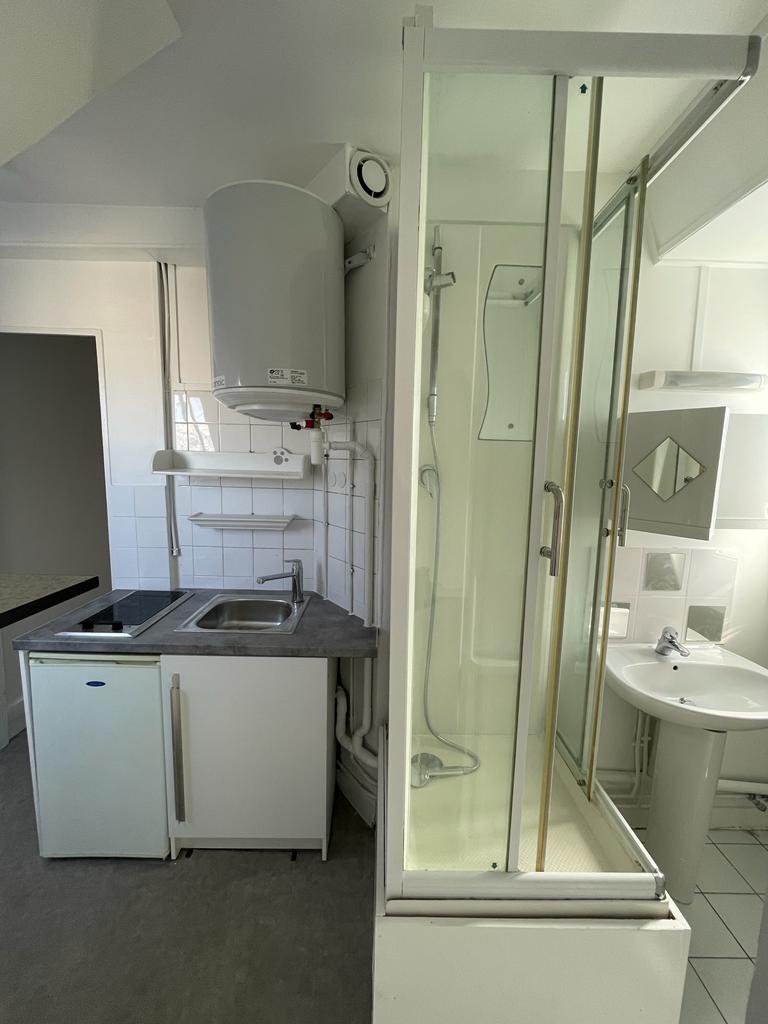 salle d’eau et cuisine