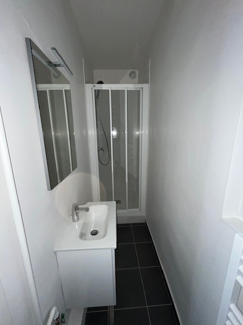SALLE D EAU 1