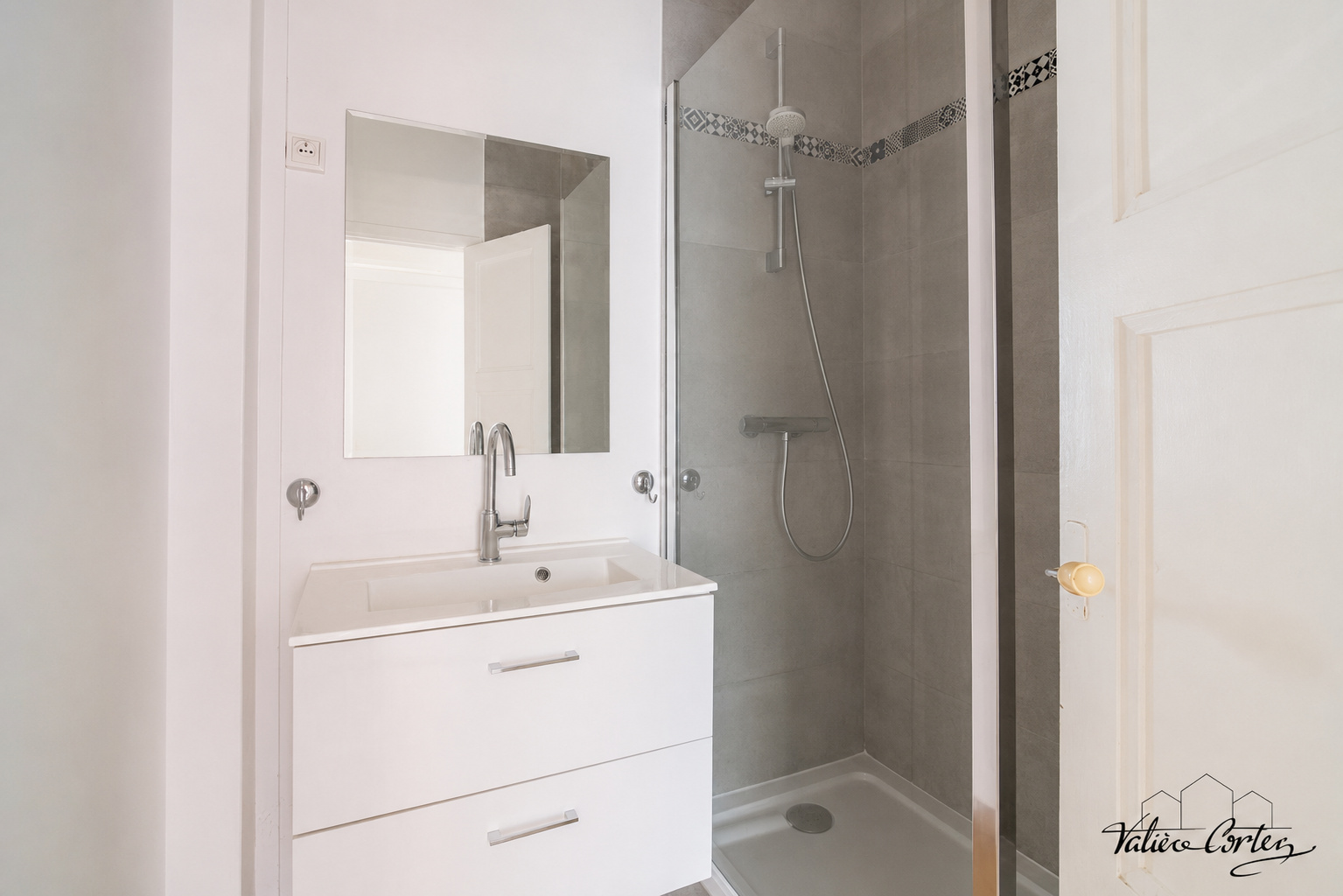 salle_deau_retouchee